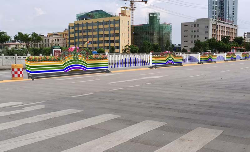 道路花箱让城市的城市景观水平上一层楼